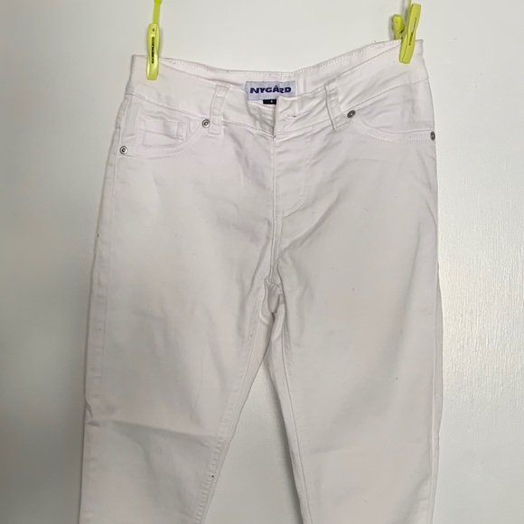 White, high waisted jeans. - Picture 1 of 1